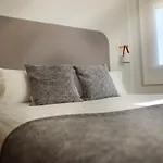 Le Petit Boutique (adults Only)