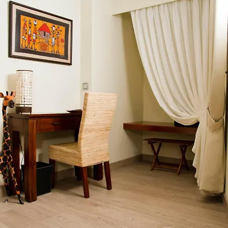 Le Petit Boutique (adults Only)