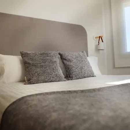 Le Petit Boutique (adults Only)