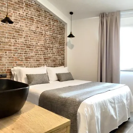Le Petit Boutique (adults Only) Otel