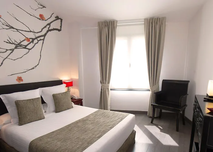 Le Petit Boutique (adults Only) 2*